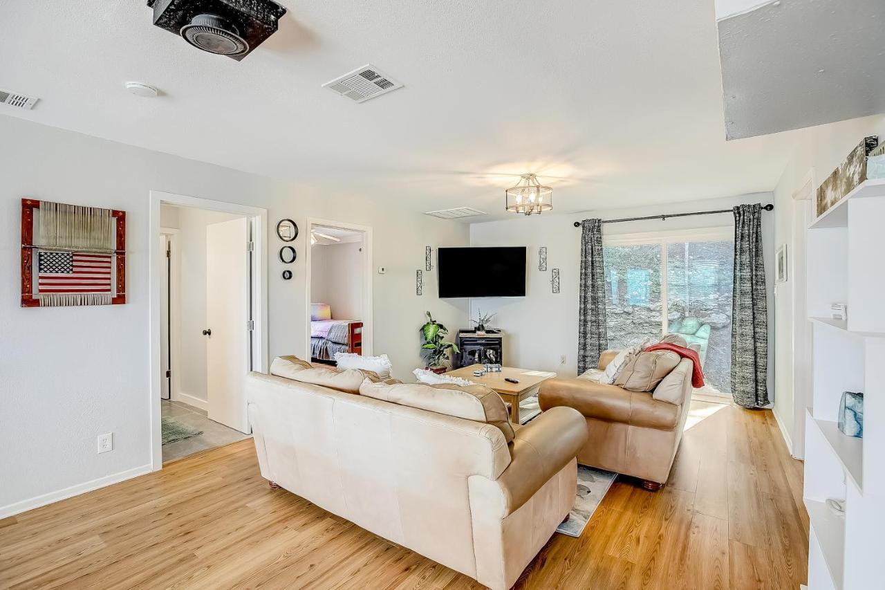Lakeview Lodge Spicewood Экстерьер фото