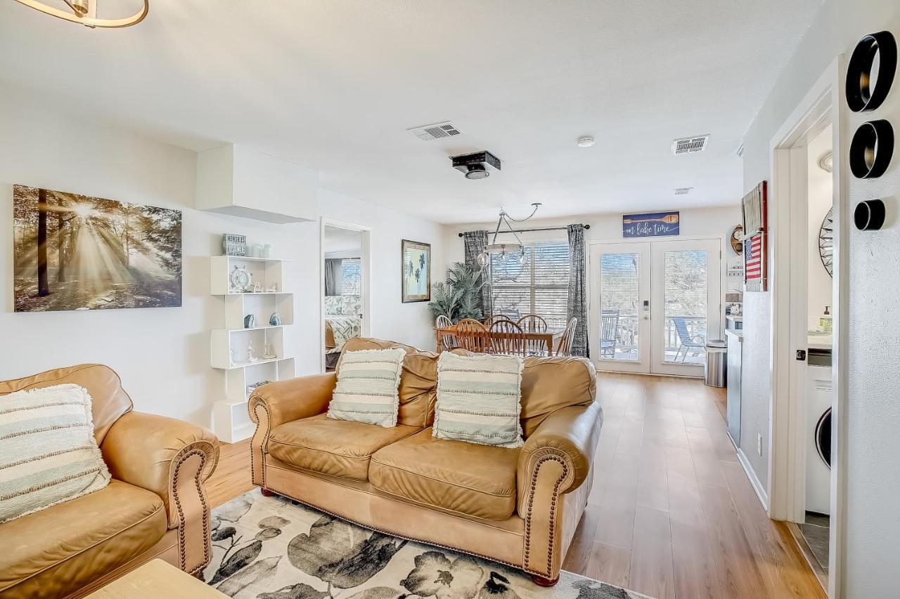 Lakeview Lodge Spicewood Экстерьер фото