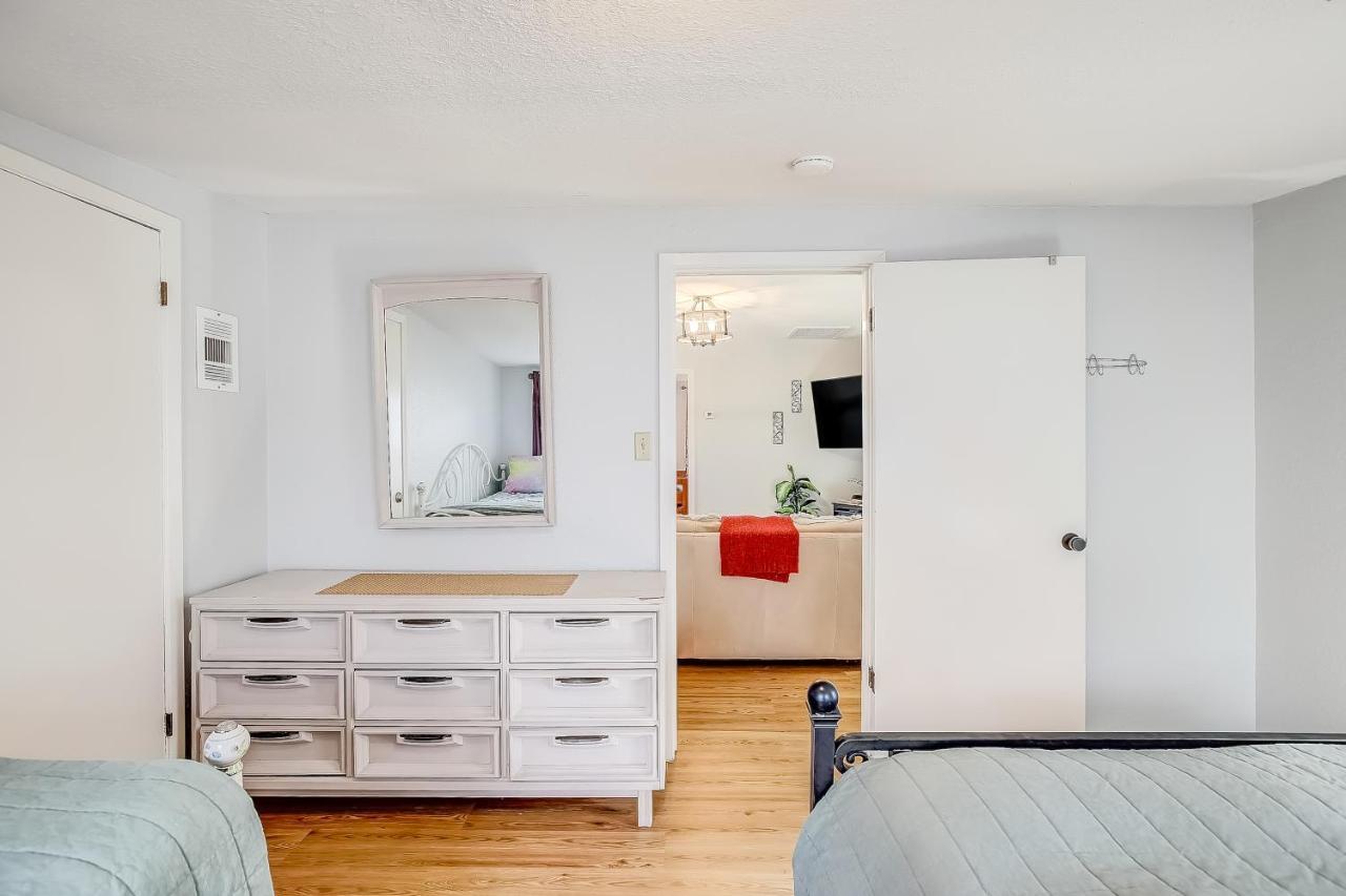 Lakeview Lodge Spicewood Экстерьер фото