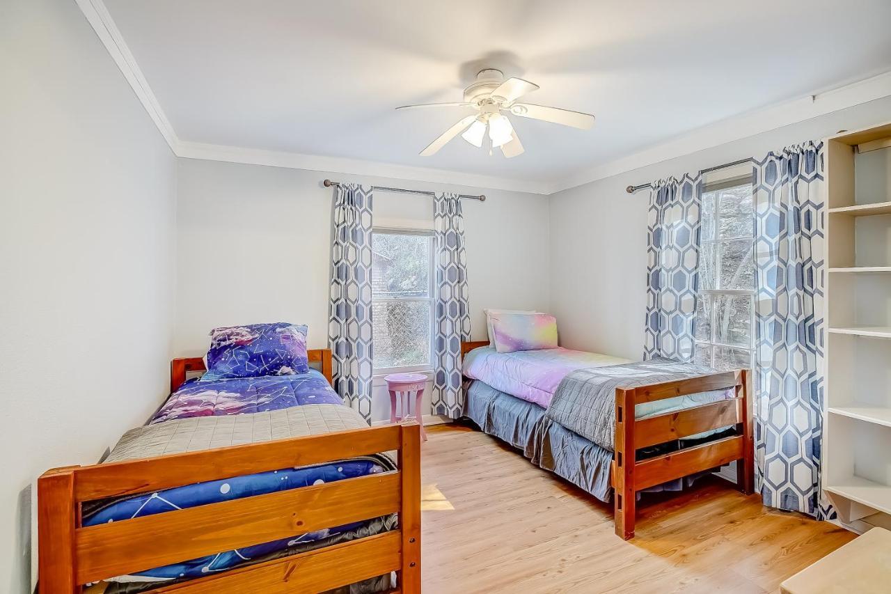 Lakeview Lodge Spicewood Экстерьер фото